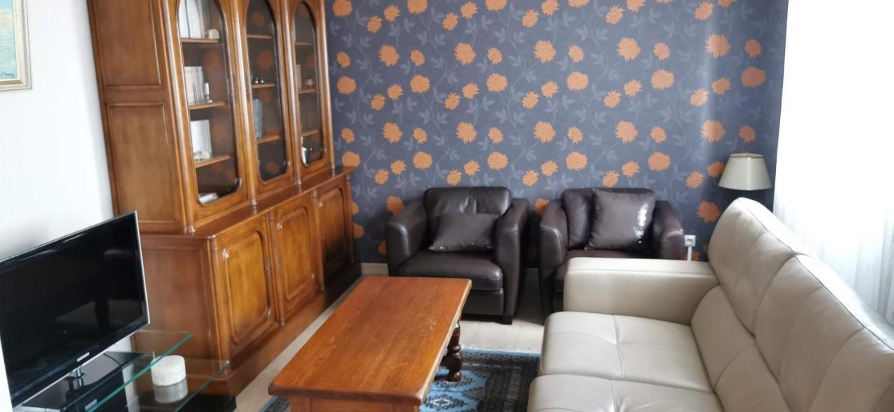 Logement Hyper Centre Champagnole Exterior photo