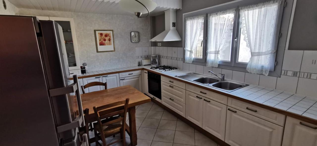 Logement Hyper Centre Champagnole Exterior photo